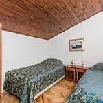 Cozy Apartment In Rukavac With Wifi
